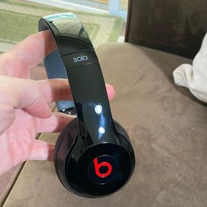 Beats Solo 2 Over The Ear Headphones (wired)